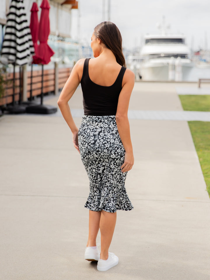 Patterned Ruffle Hem Pencil Skirt