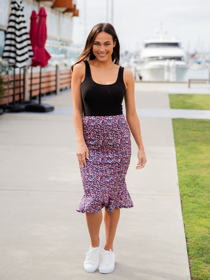 Patterned Ruffle Hem Pencil Skirt