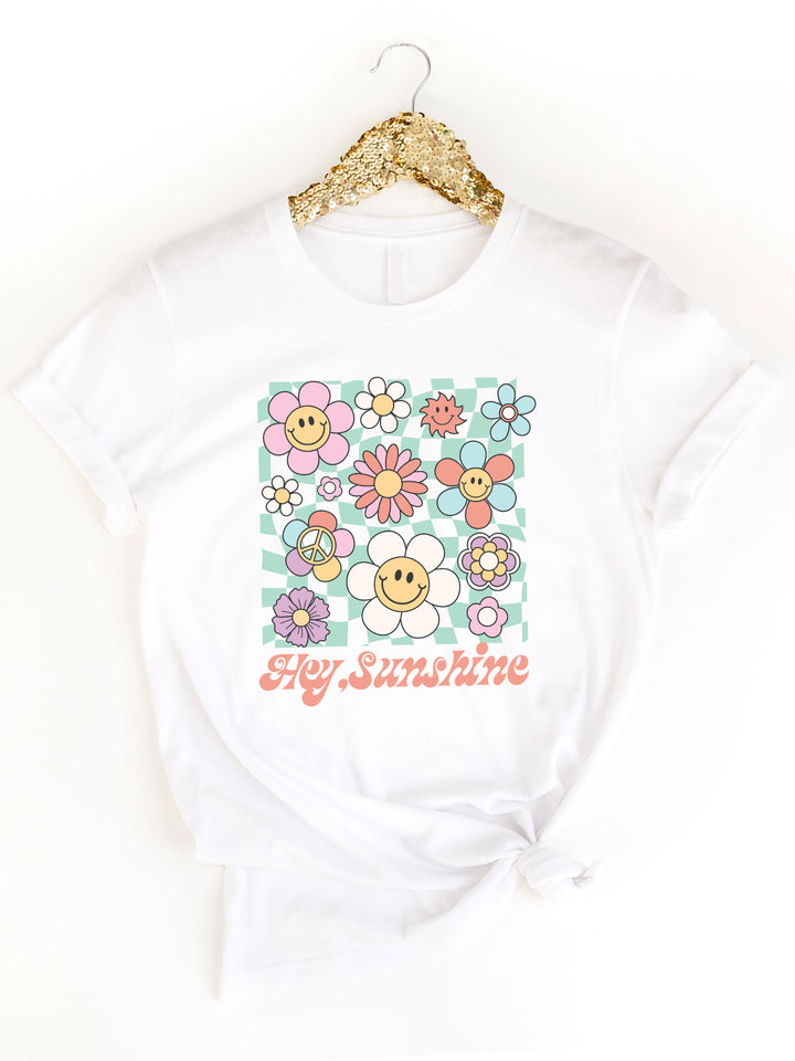 Hey Sunshine Checker Daisy Graphic Tee