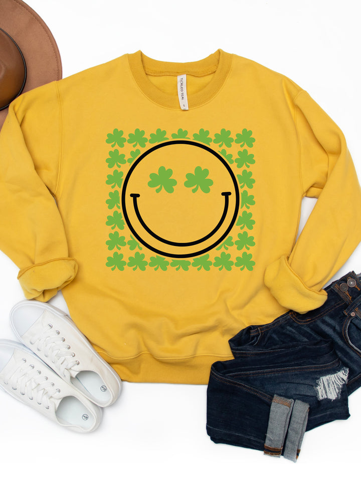 Clover Smiley - Graphic Sweatshirt