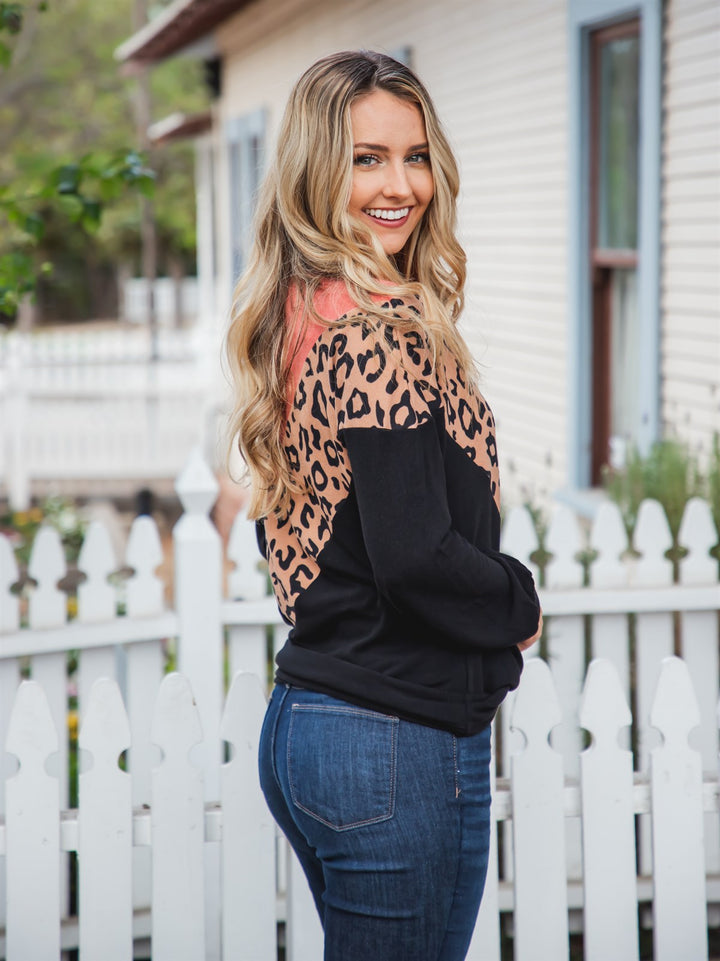 Chevron Detail Donna Top