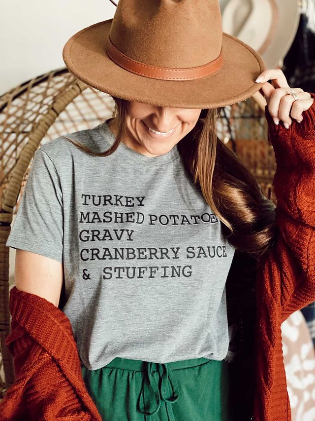 Thanksgiving Graphic Tee - @savvyskirtgirl