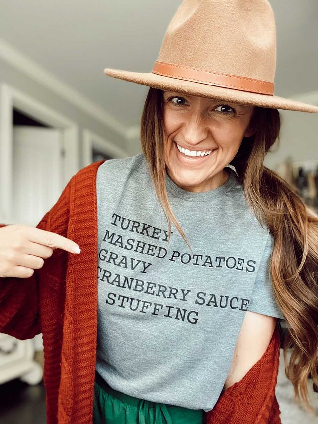 Thanksgiving Graphic Tee - @savvyskirtgirl