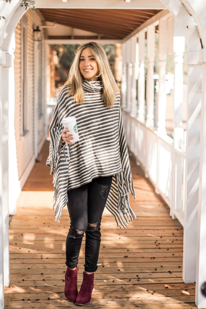 Stripe Poncho - Gray & White