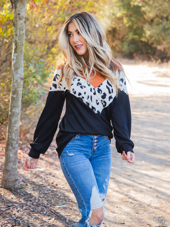 V Detail Animal Print Val Top