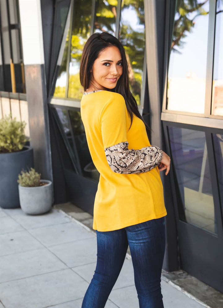 Twist Front Snake Print Sleeve Autumn Top