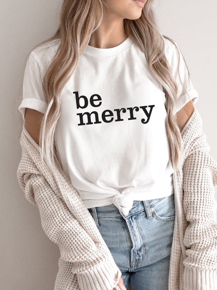 Be Merry Graphic Tee - @savvyskirtgirl