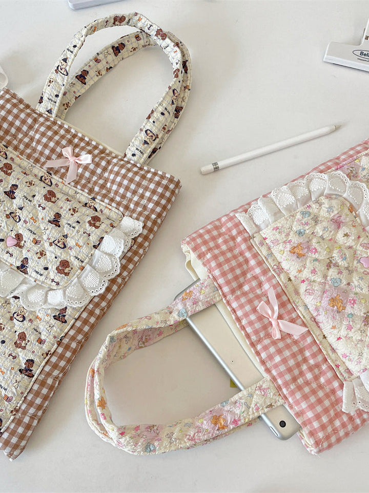 Character Print Lace Pocket Quilted Tote Bag