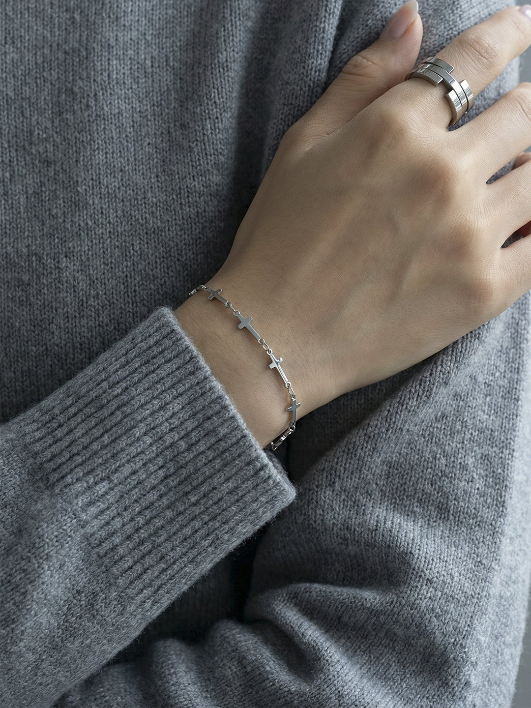 Dainty Cross Chain Bracelet