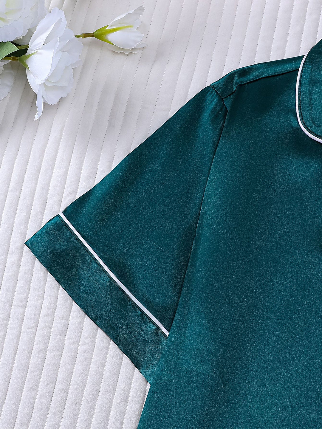 Smooth Fabric Contrast Piping Women's Pajama Set