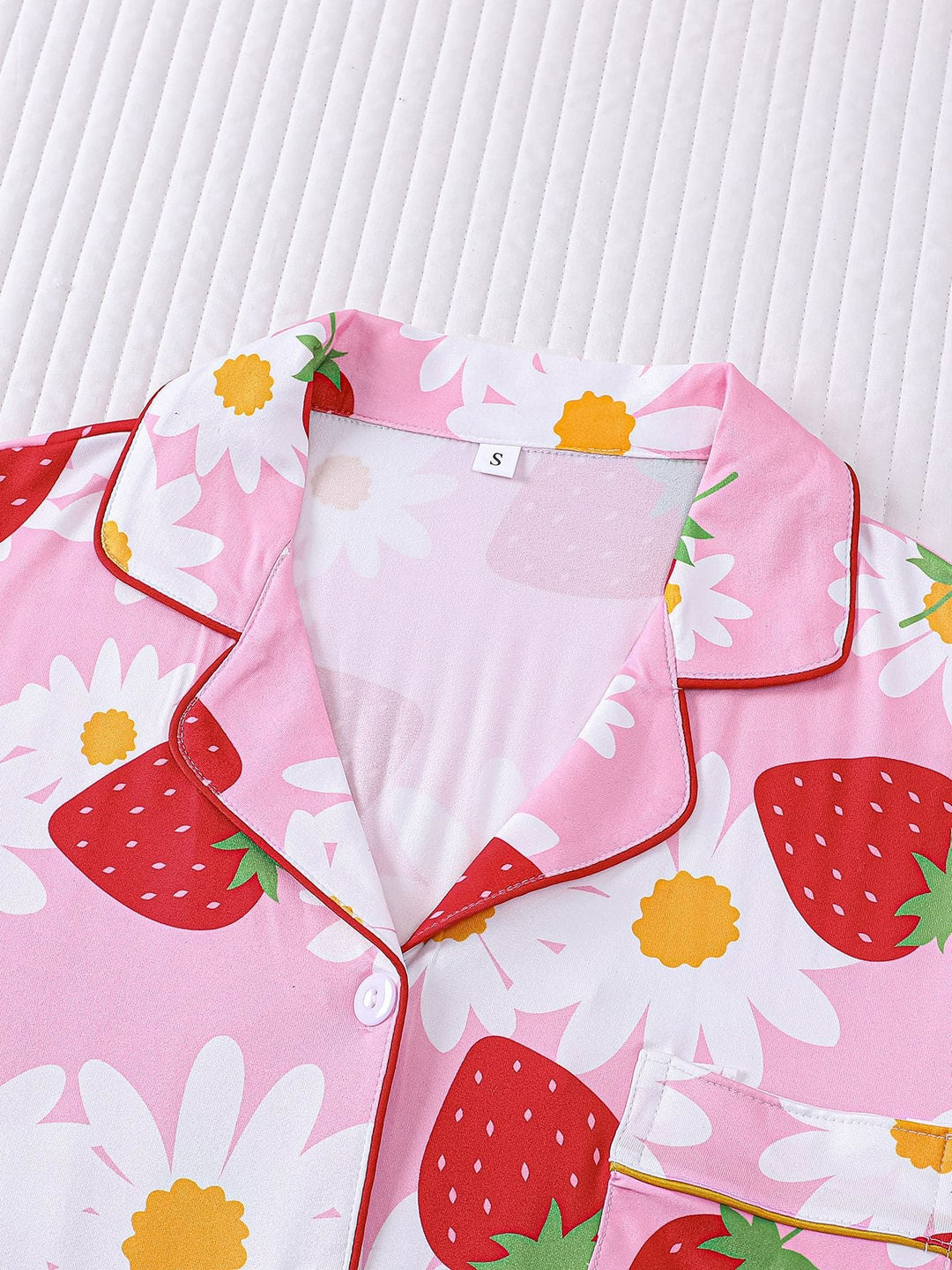 Daisy & Strawberry Print Women's Pajama Shorts Set