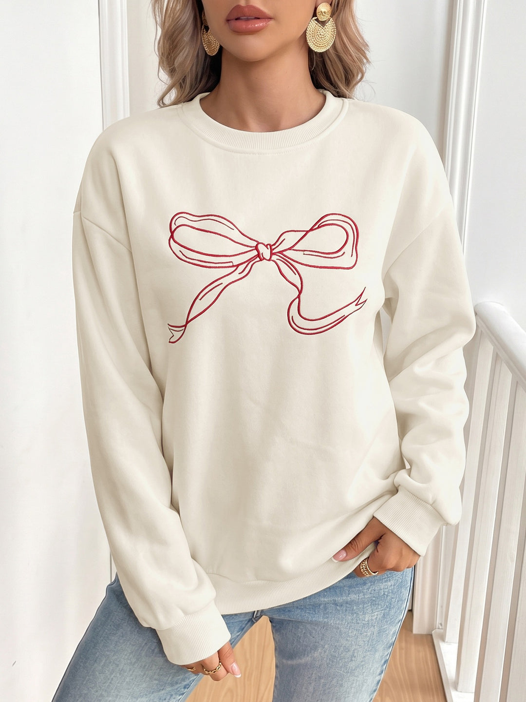 Embroidered Bow Crewneck Sweatshirt