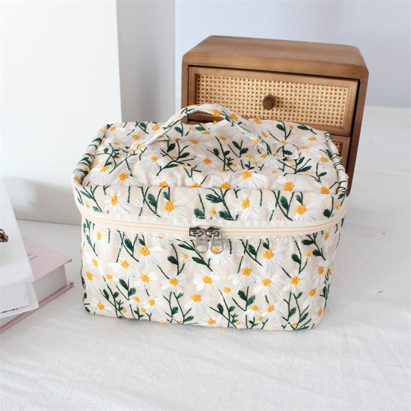 Embroidered Daisy Print Cosmetic Case