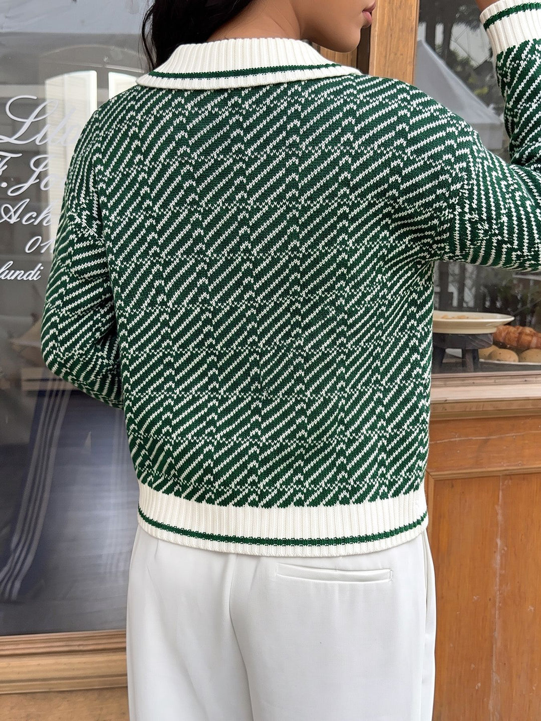 Contrast Collar Textured Knit Sweater