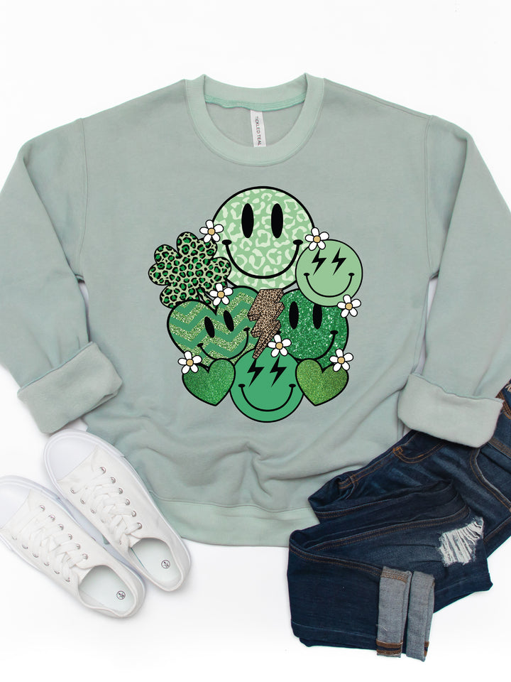 Smiley Clover - Graphic Sweatshirt