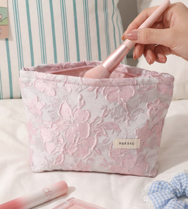 Textured Floral Pattern Cosmetic Pouch