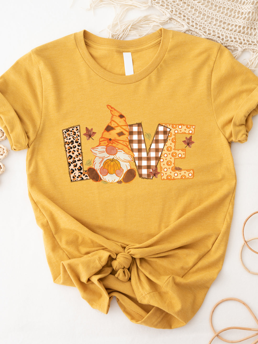 Love Fall Gnome - Graphic Tee