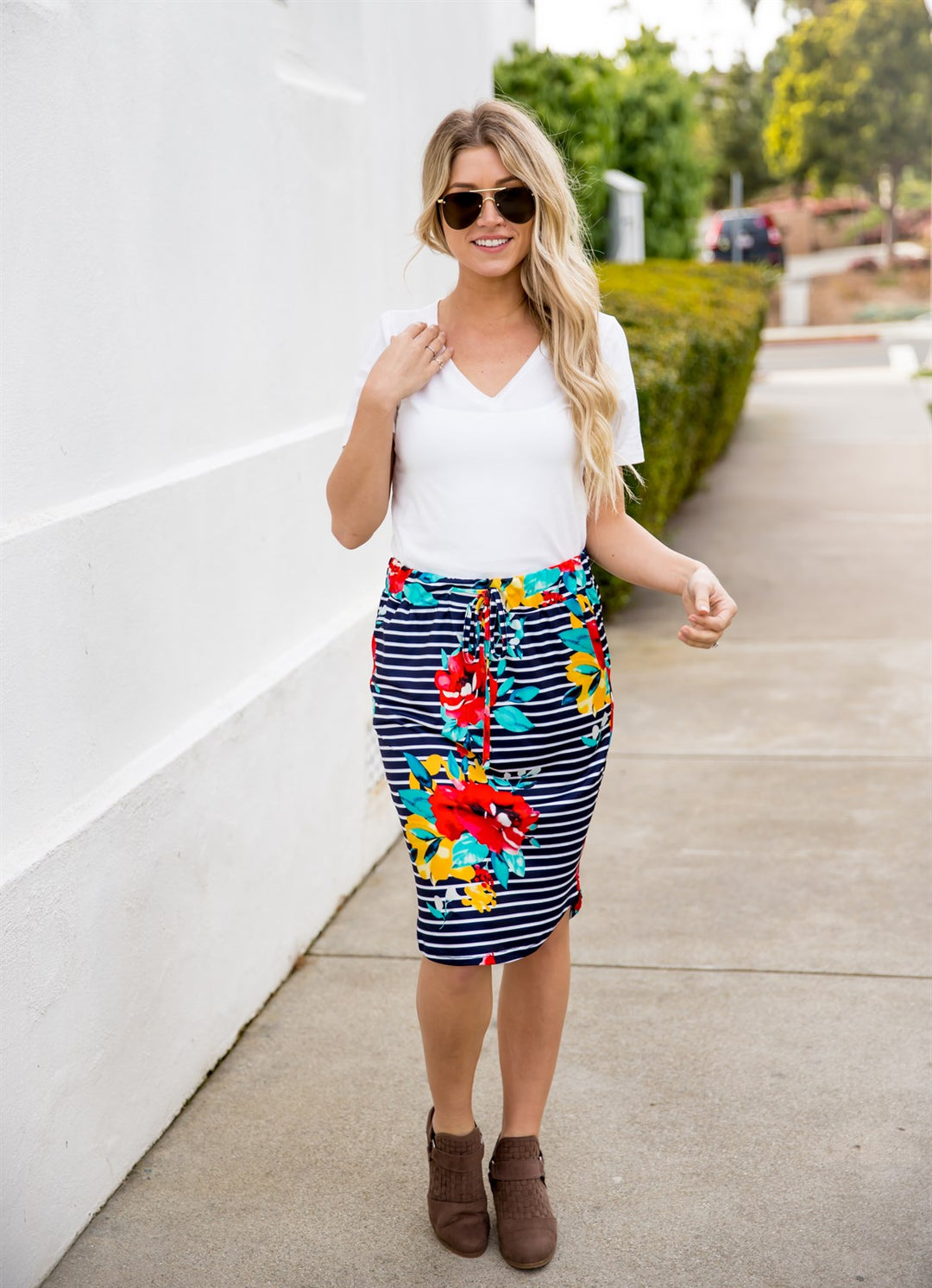 Jordan Floral Weekend Skirt | S-3X - Navy