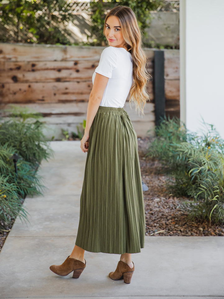 The Reed Pleated Skirt - Olive