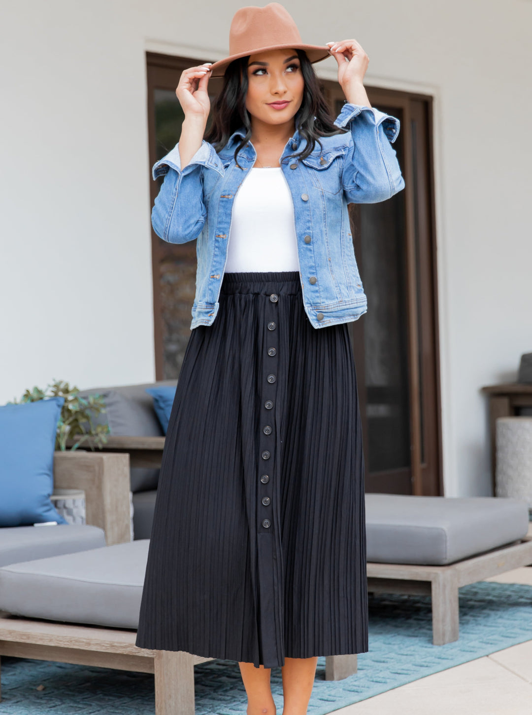 The Reed Pleated Skirt - Black