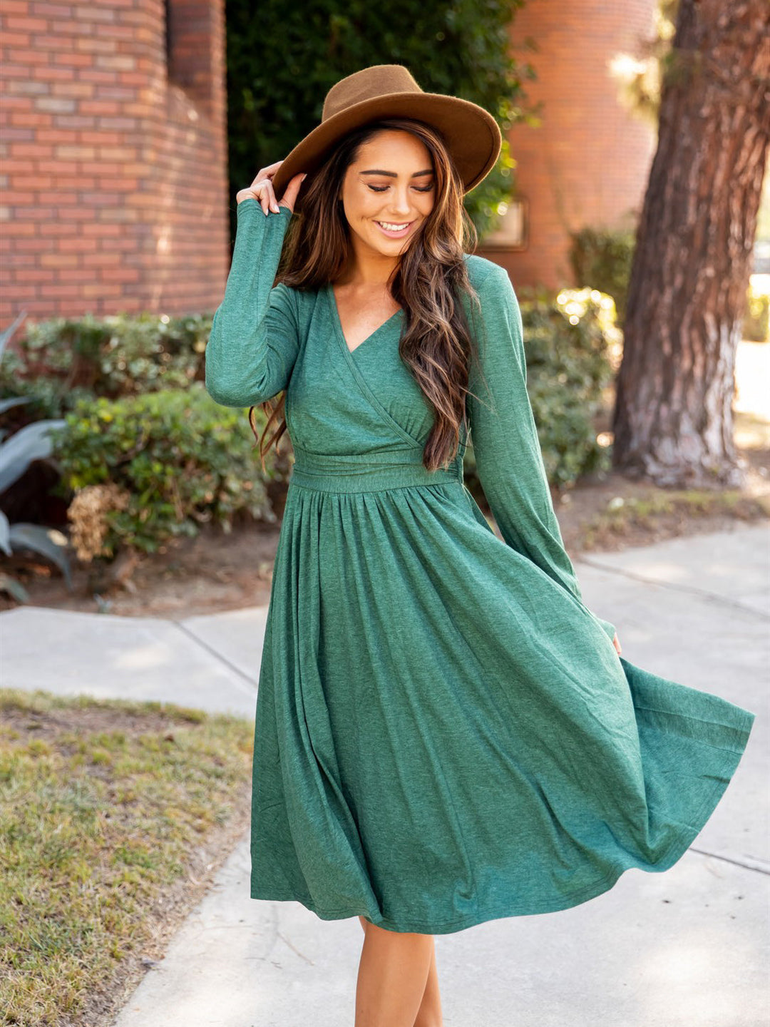 Stunning Green Isla Dress - Perfect for Fall/Winter Fashion! Small / Red Stunning Green Isla Dress - Perfect for Fall/Winter Fashion! Small / Red
